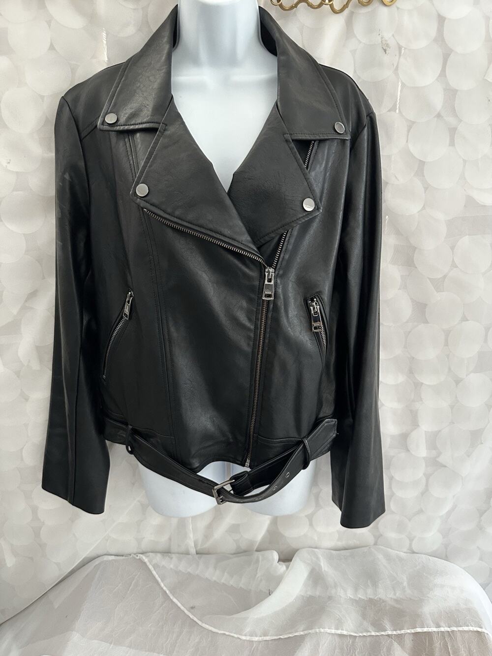 Elodie Women’s Black Faux Leather Moto Biker Jacket Size XL Zip Pockets Belted